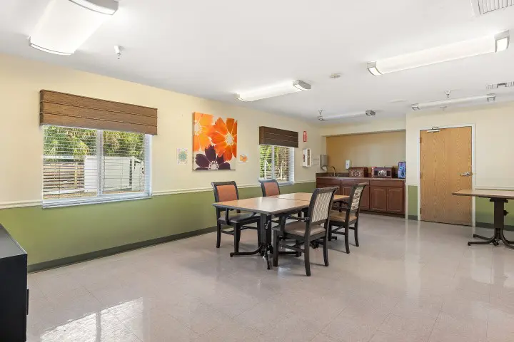 016-325012thStreet-Sarasota-FL-34237-FULL (Small)