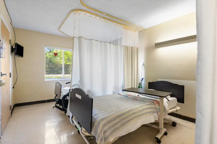 017-325012thStreet-Sarasota-FL-34237-FULL (Small)